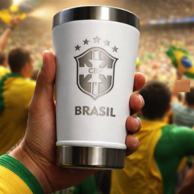 Copo Térmico Seleção Brasil 473 ml Aço Inox Com Tampa e Abridor Branco